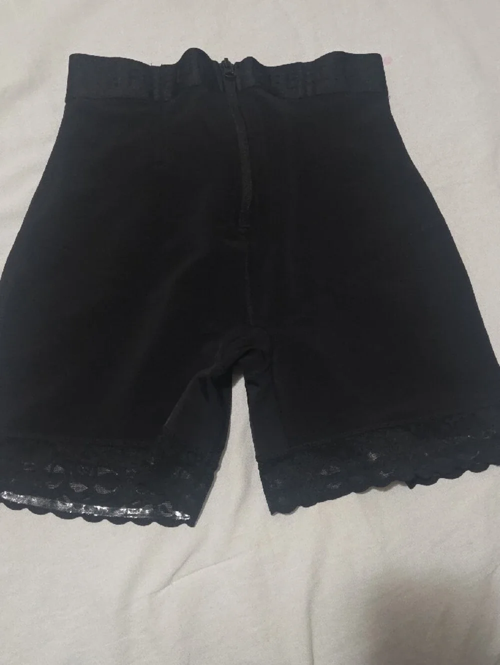 High-Waist Black Lace-Trim Shaping Shorts by FIELING Size M